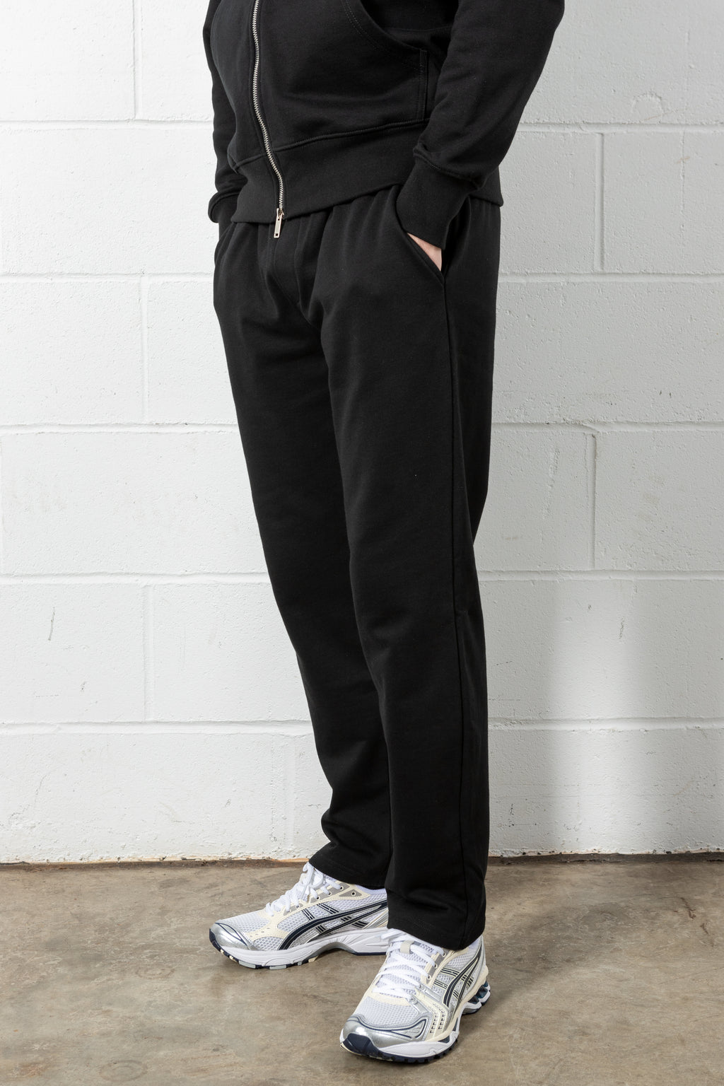 Black Relaxed Straight Leg Jogger