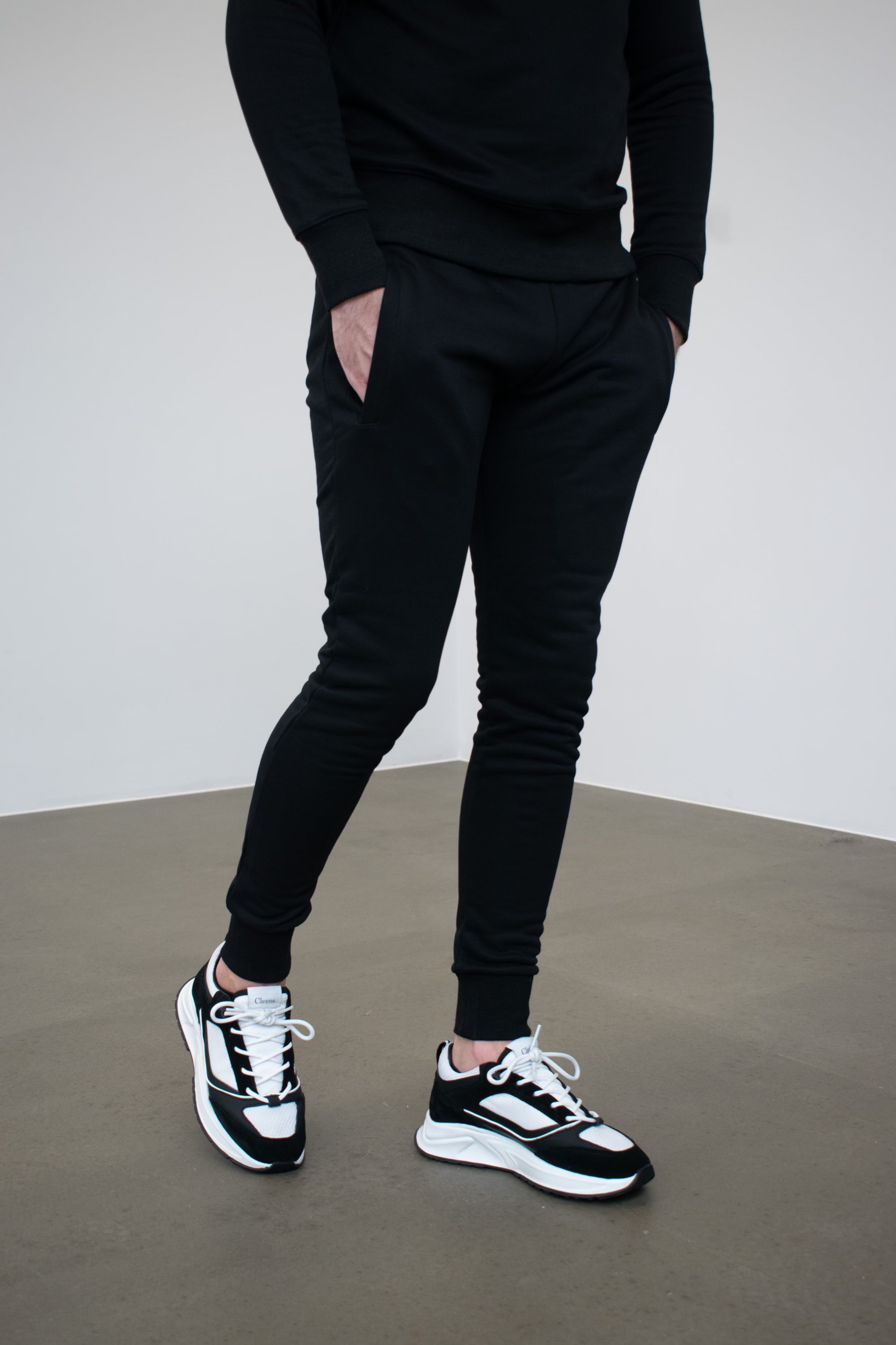Black skinny jogger sales